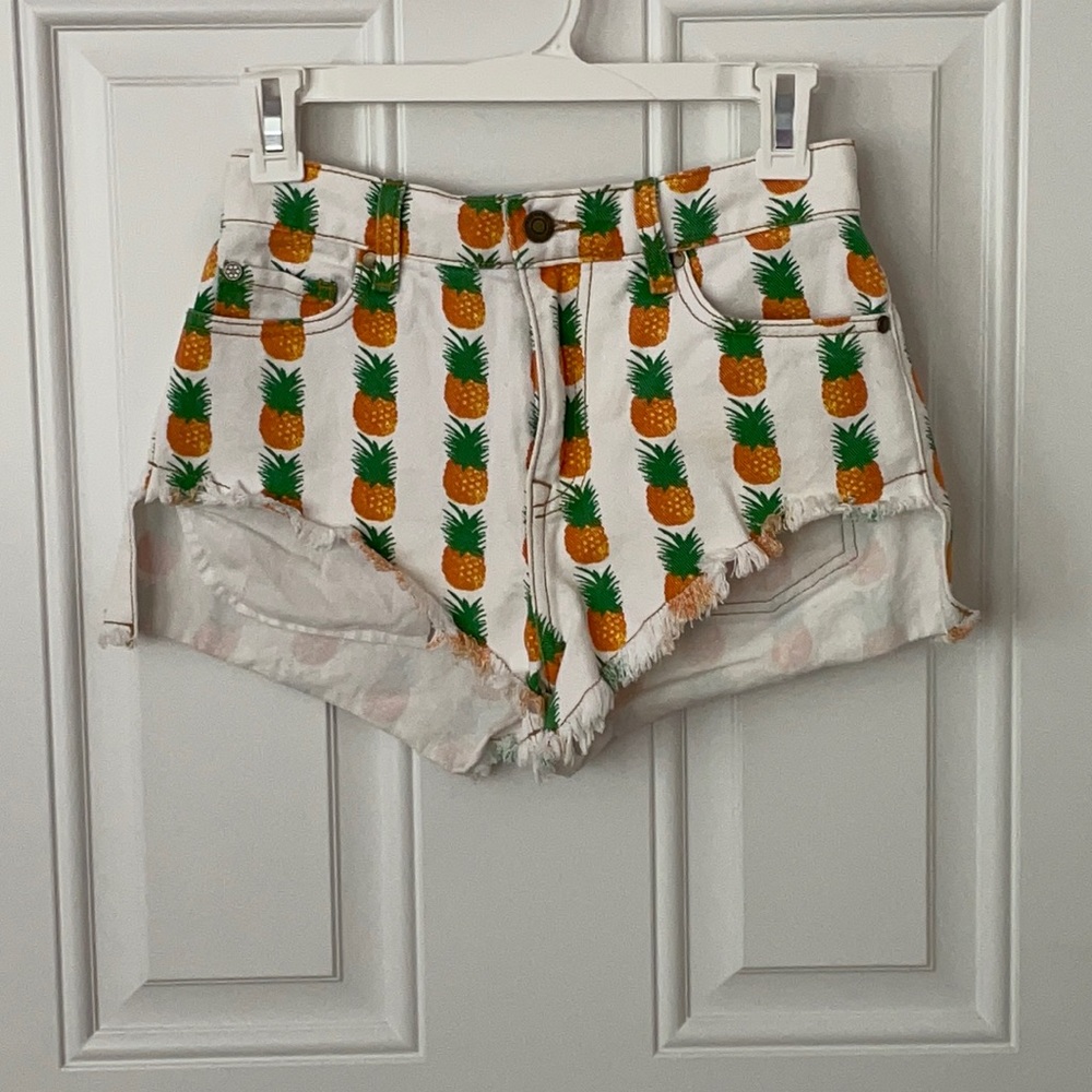 Pistols pineapple jean shorts
